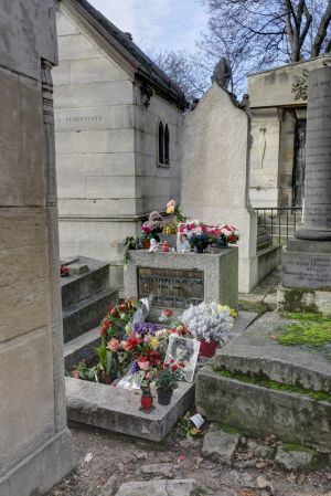 cemetery paris 22 sm.jpg